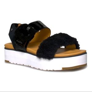 Brand New Ugg Fluff Chella Black Sandals Womens Size 6